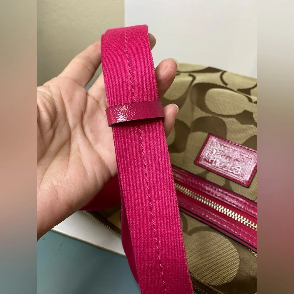 Coach Daisy Signature File bag - Picture 3 of 13